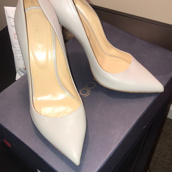 Heels - Picture 2 of 5